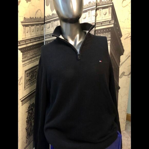 Nice zip up sweater by Tommy Hilfinger in large - Picture 1 of 1